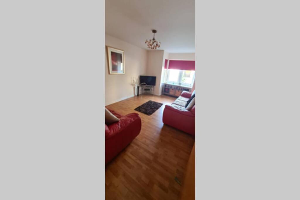 Lovely 2 Bed Apartment Close To Aberdeen Beach! Экстерьер фото